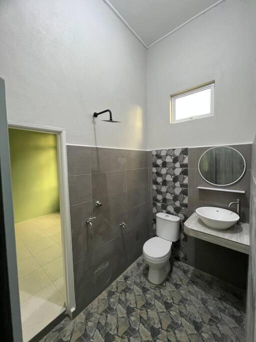 Majestic Homestay - Pasir Puteh Bagian luar foto